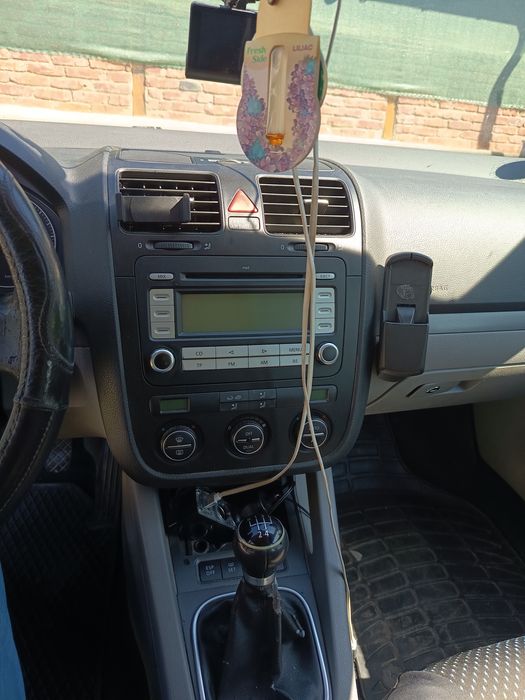 Vând autoturism Volkswagen Golf 5 Variant, 1,9 cod motor BLS, an 2008
