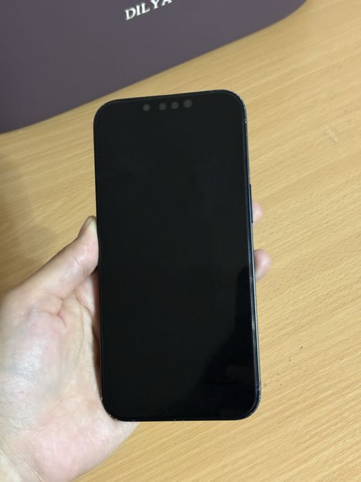 Продам iphone 13