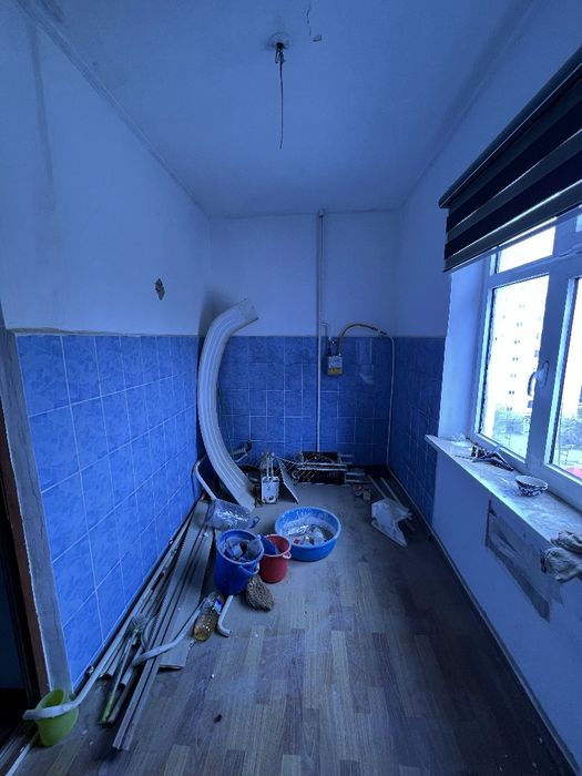 Саттепода 1 хоналик квартира сотилади 6 метрлик балкон 6/9 этажлик дом