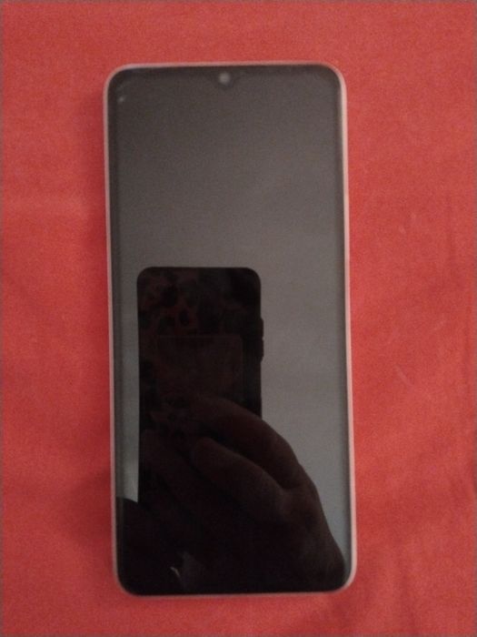 Продам смартфон Poco C61