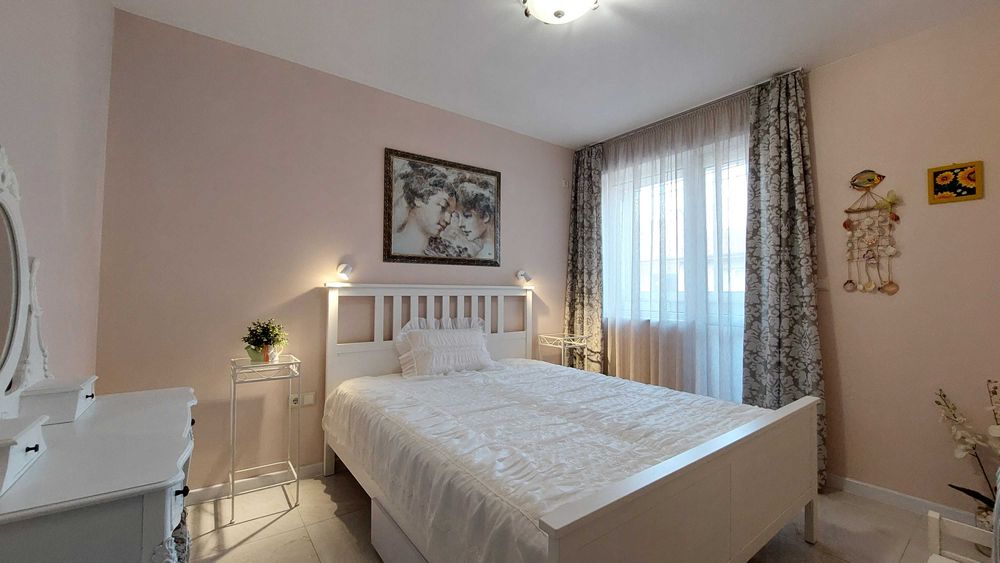 Дава се под наем Тристаен апартамент в Варна, Център - 100 кв.м за 847.62 € - Снимка #12