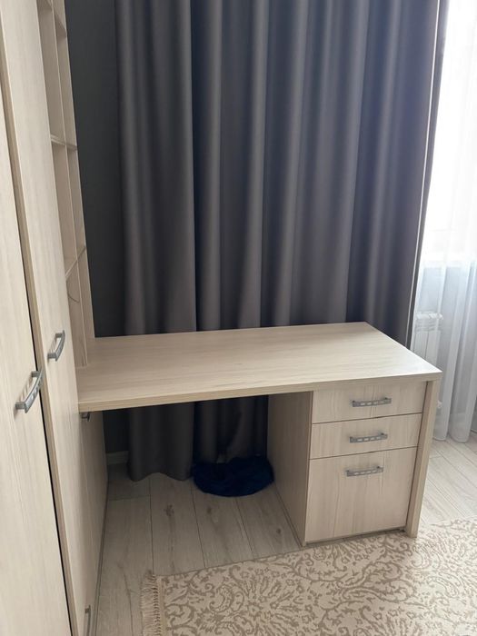 Шкаф соединенный со столом