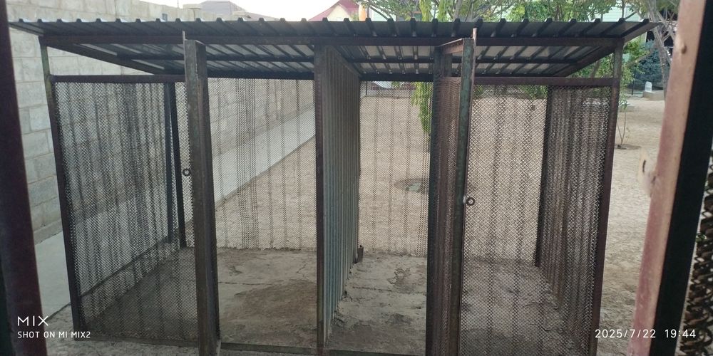 Продаётся вольер для 1–2 собак, металл, профнастил.
