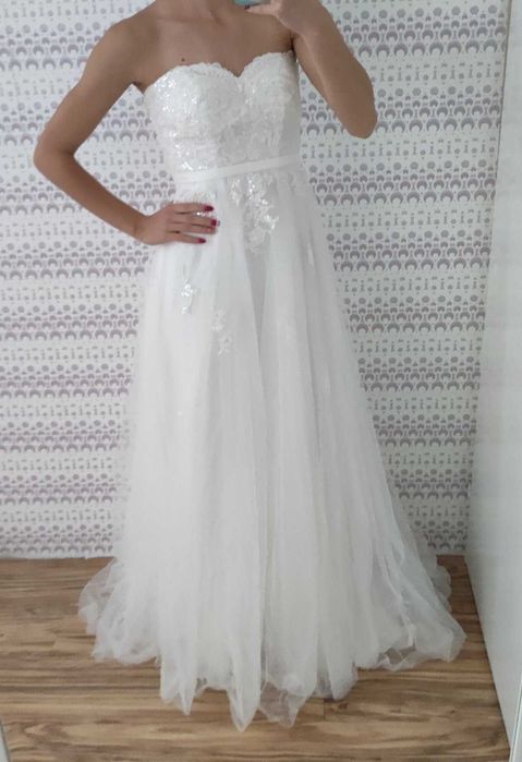 Сватбена рокля Unique