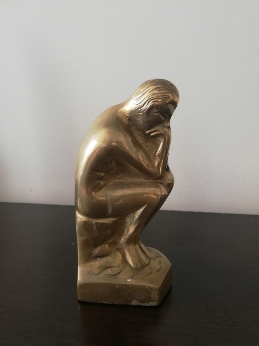 Красива, винтидж статуетка на "Мислителя ". Месинг