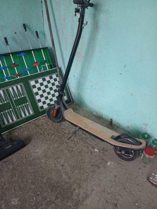 Navigație auto și o trotineta electrica