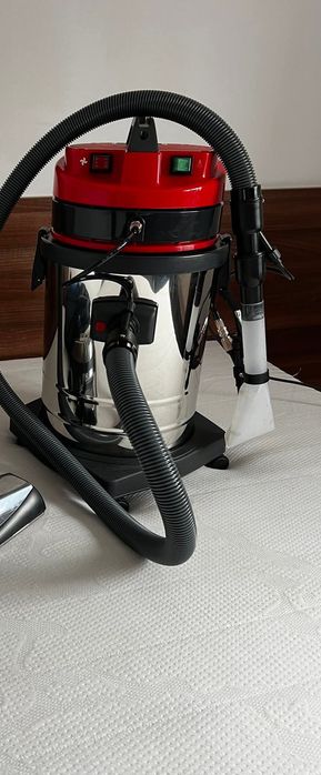 Aspirator profesional injecție-extracție spălare tapițerie/covoare  aproape nou