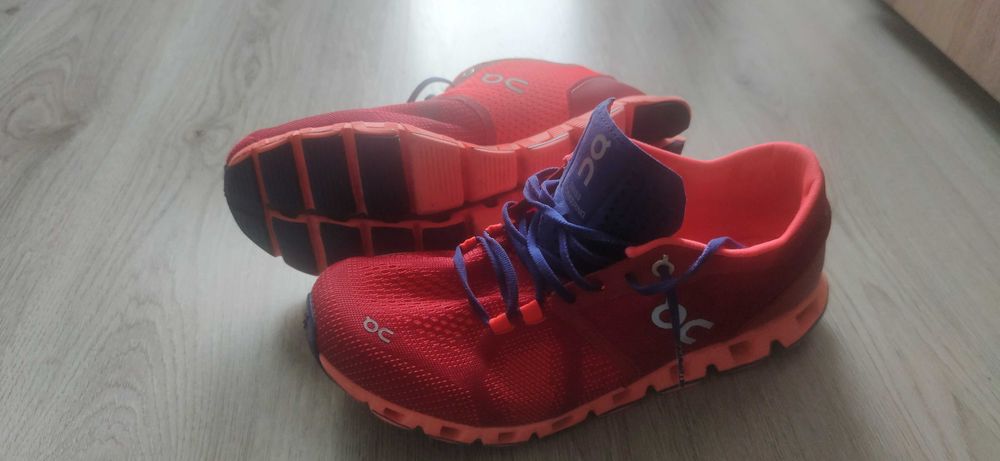 маратонки On Cloud номер 39