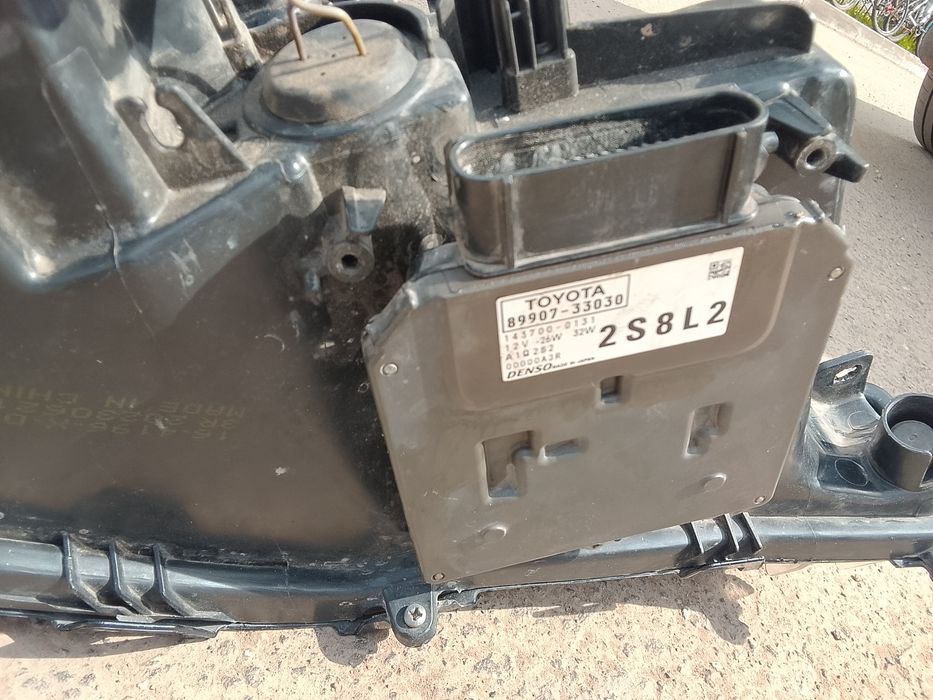 Продам фару от камри 70