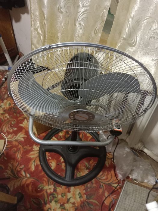 Продам вентилятор нерабочий на запчасти.