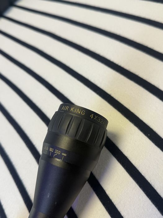 Продавам 2 бр. Оптики