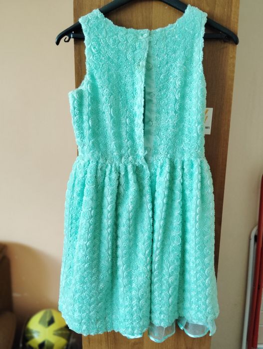 Красива детска рокля.