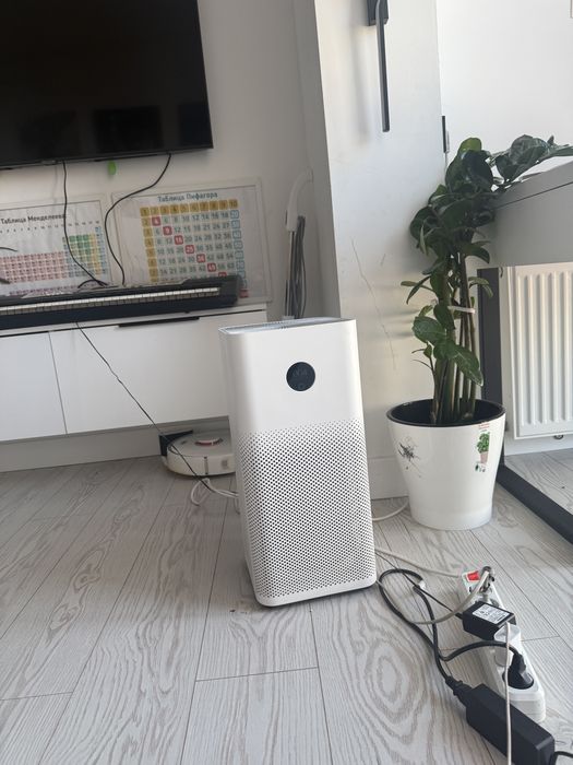 Б/у очиститель возлуха xiaomi с евро вилкой