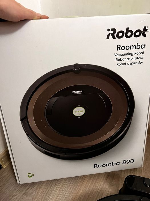 Продам IRobot Roomba 890