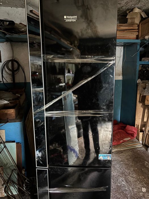 Продам б/ у холодильник Hotpoint Ariston