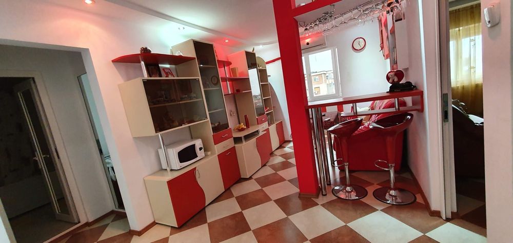 Proprietar, ofer spre închiriere apartament mobilat - 2 camere - Năvodari