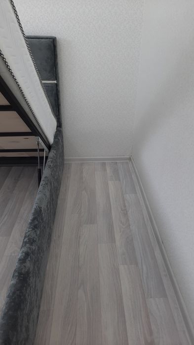 Кровать с матрасом