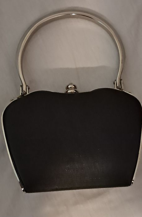 Нова чанта, вечерна, тип Ябълка, черна