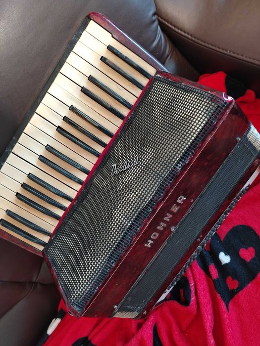 Acordeon Hohner 80 basi