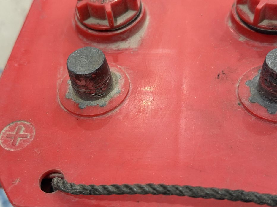 Продаётся акмулятор грузавой