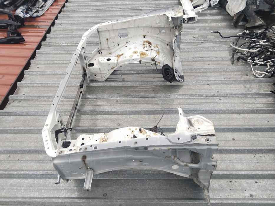 Телевизор, лонжерон Прадо 120