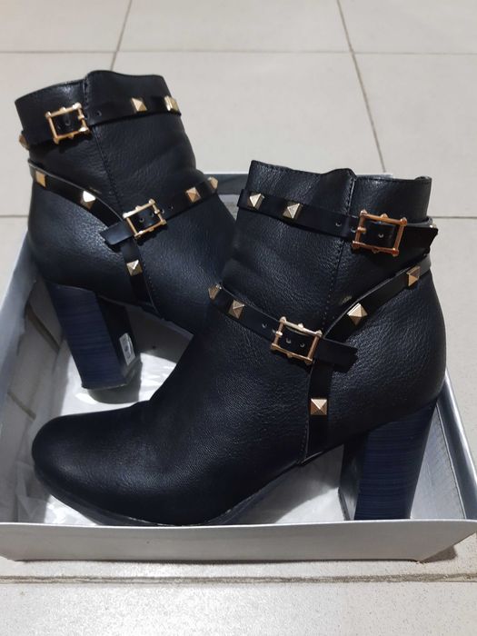 Ghete cu toc imblanite