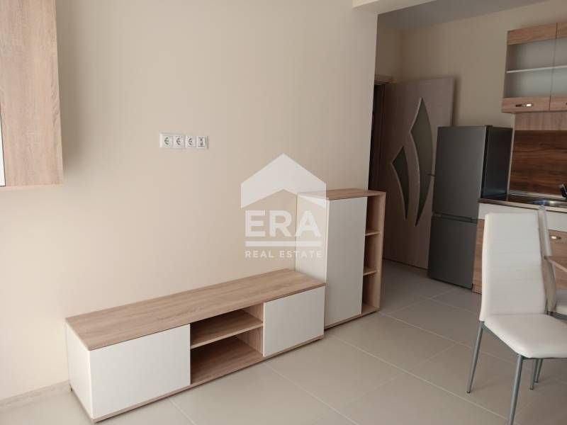 Дава се под наем Двустаен апартамент в Варна, Изгрев - 60 кв.м за 648.21 € - Снимка #3