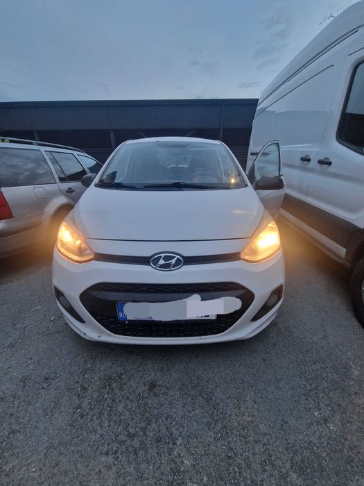 HYUNDAI i10 2016