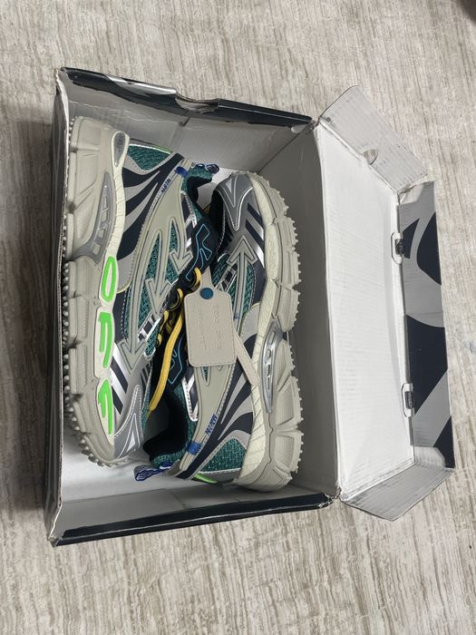 Кросовки off white