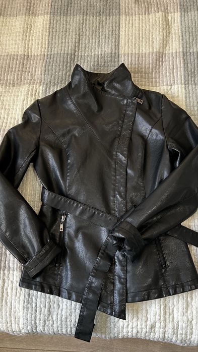 Кожаная куртка.