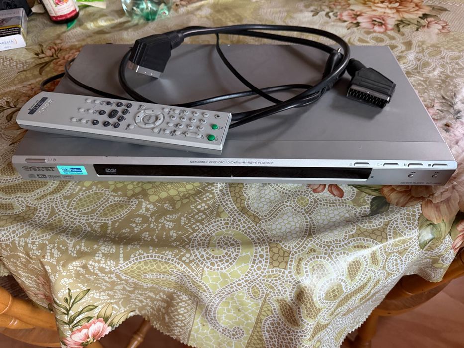 DVD player с дистанционно