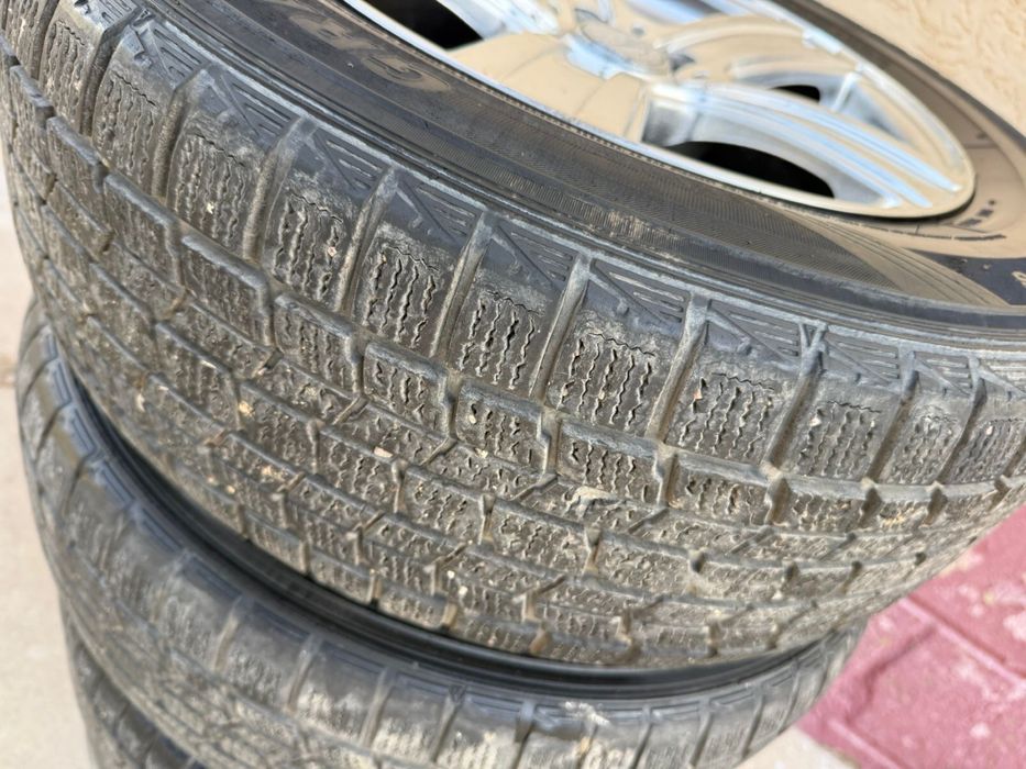 DUNLOP зимние с дисками б/у