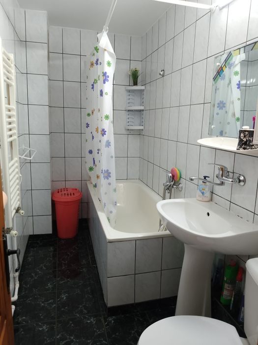 Inchiriez apartament 2 camere