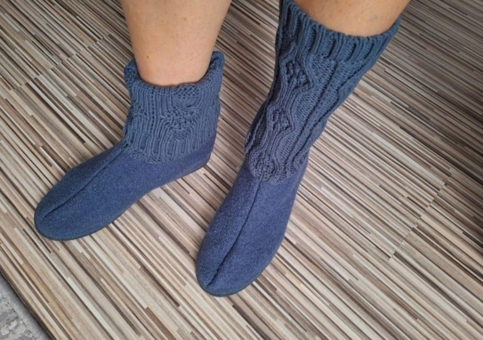 Papuci casă din lână mărime 39 noi.