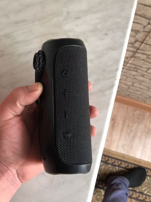 Продам колонку JBL