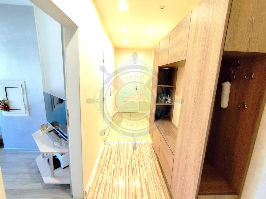 Четиристаен обзаведен апартамент в Цветен квартал, гр.Варна