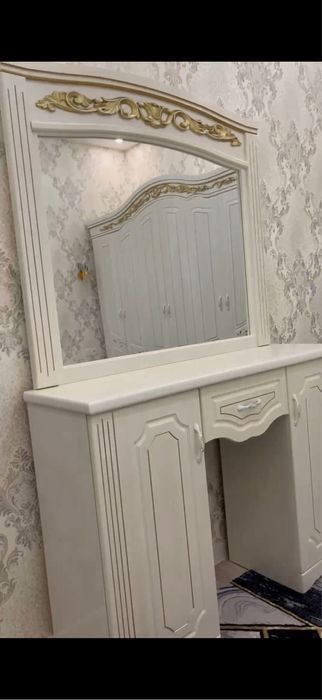 Spalni mebel sotiladi