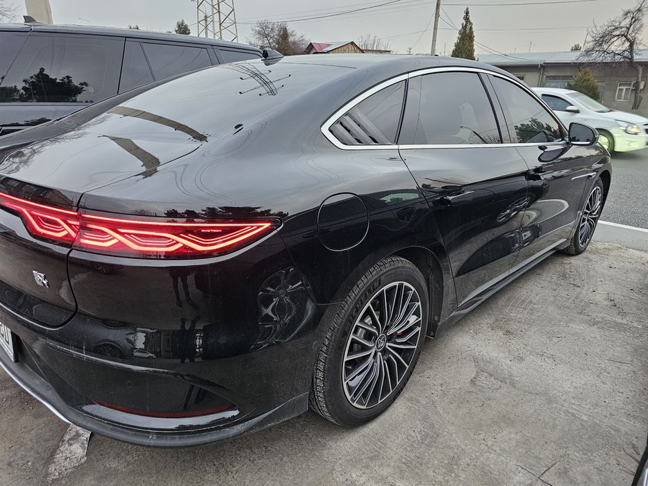 BYD.Han.Lidarli.Bitta matorli. 701km. Yili 2024. Yurgani 14000. Narxi