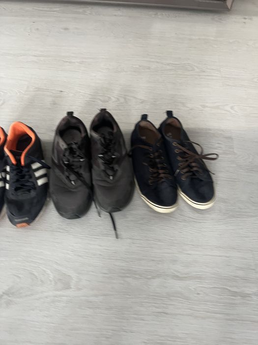 Продам кроссовки  42 р
