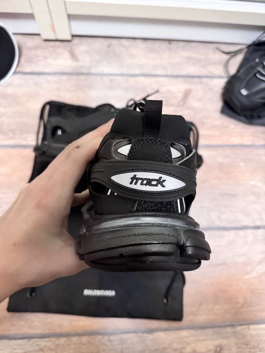 Balenciaga Tracks