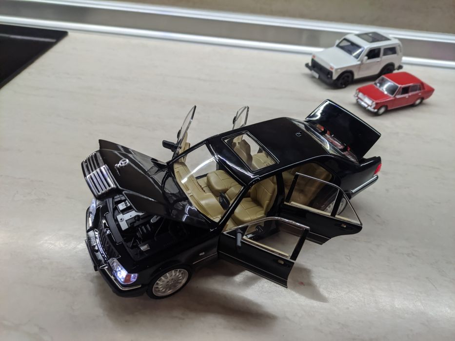 1/24 W140 320SEL Classic Mercedes-Benz