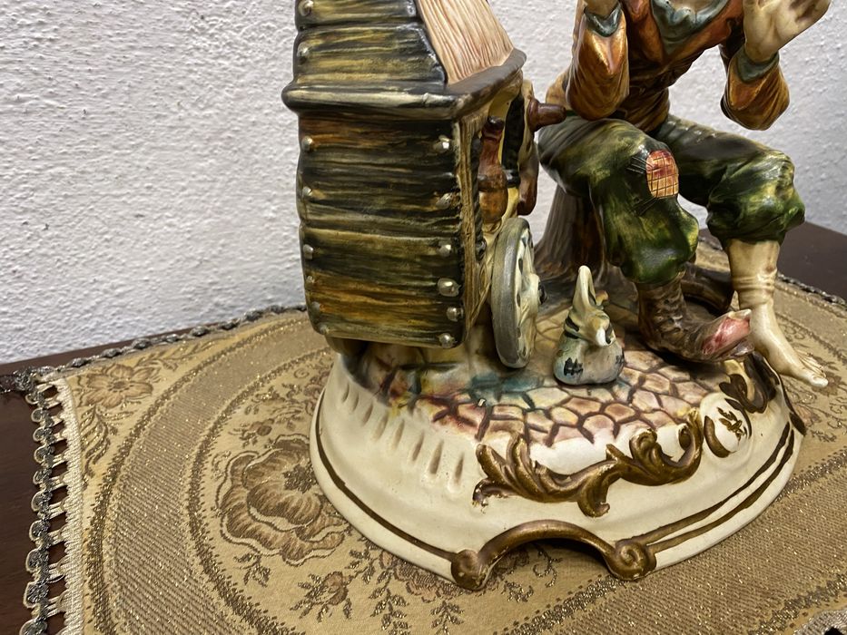 Италианска фигура на каподимонте цирк