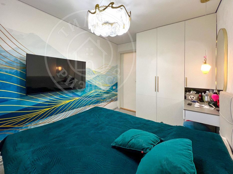 3/1/4 Буюк Ипак Йули,у метро,второй дом от дороги,KFC,Аптека 36.6,70 м