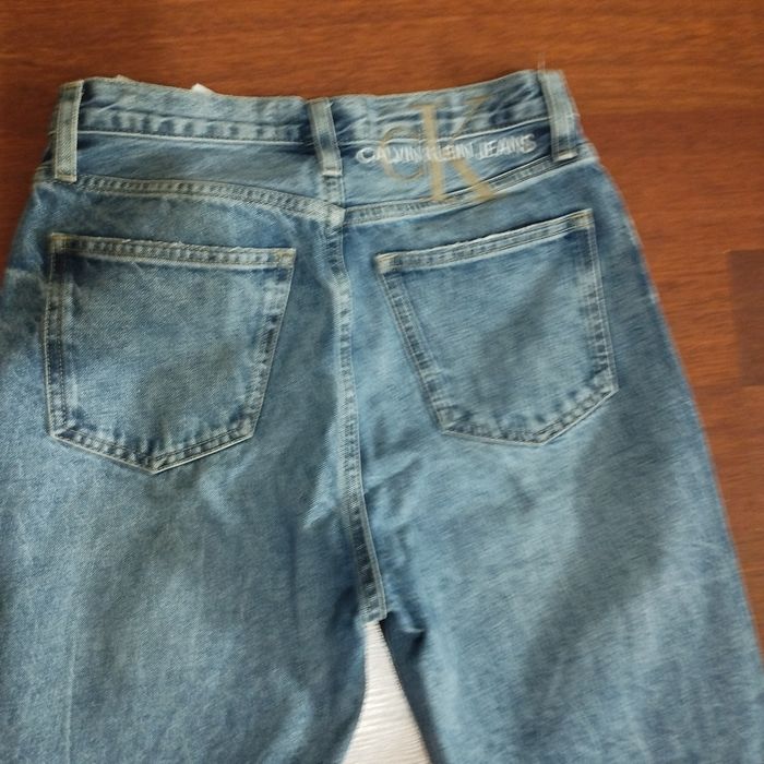 Джинсы  Calvin Klein и М7