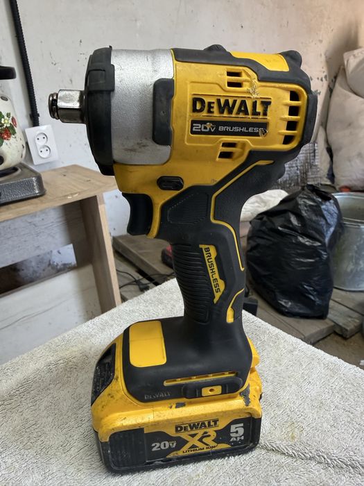 Продам гайковерт DeWALT