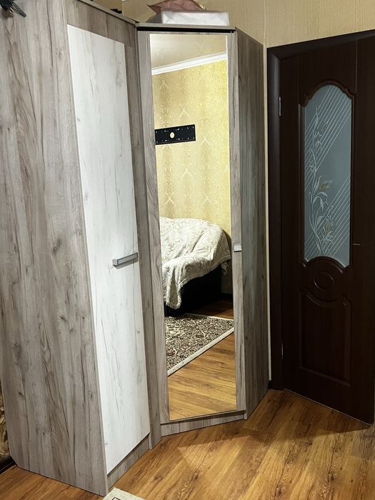 Продам шкаф и тумбу