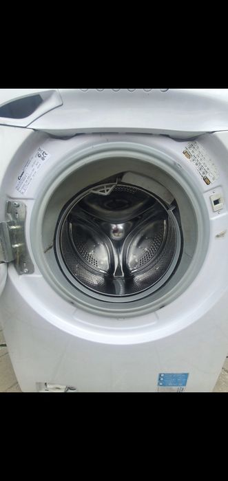 Пералня със сушилня