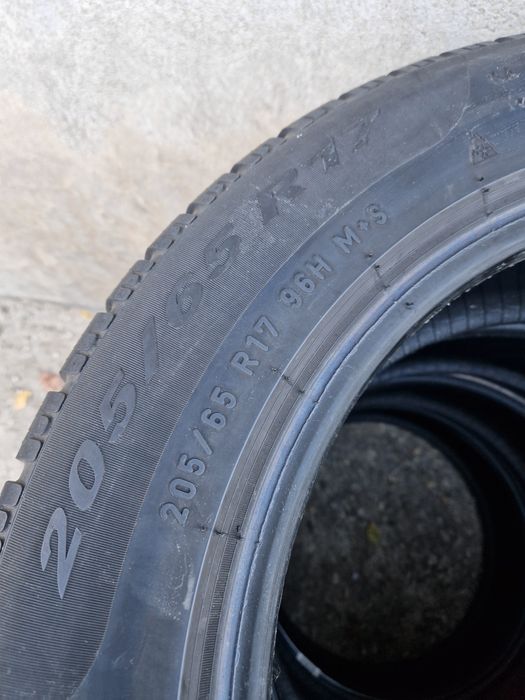 4anvelope iarna 205 65 17 Pirelli