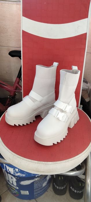 Ghetuțe Damă piele Nr 37 Noi doar probate