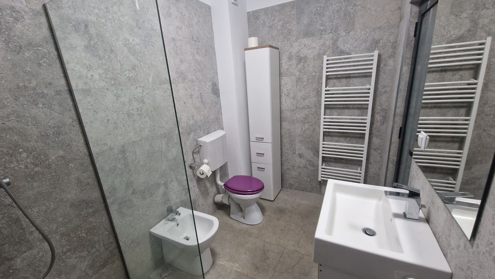Apartament 2 camere decomandat zona Vivo  str.Razoare 7